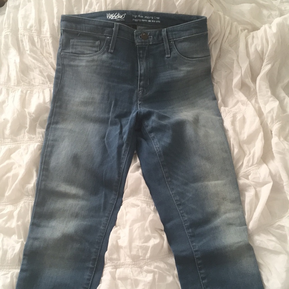 high rise medium wash jeggings crop